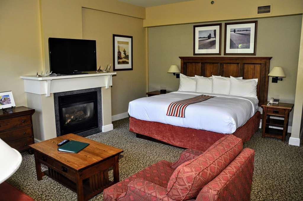 Peaks Hotel, Ascend Member Calabogie